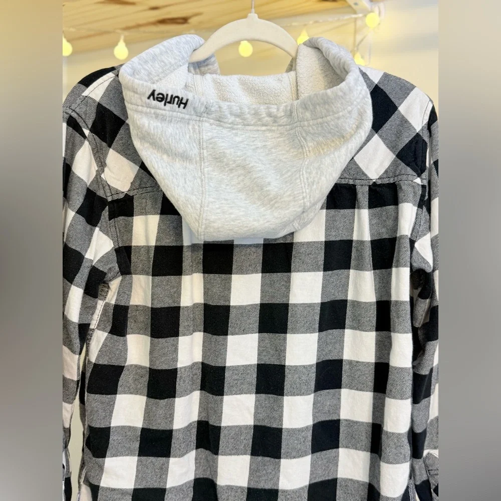 Hurley 100%‎ Cotton Black and White Plaid Button-Up Shirt with Hoodie